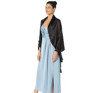 Echo Design Stole with Curly Edge Wrap (Black)